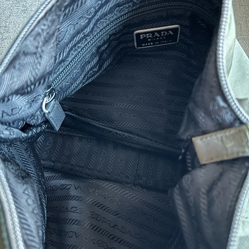 Prada tessuto nylon shoulder bag Authentic Vintage 90’s - Picture 6 of 11